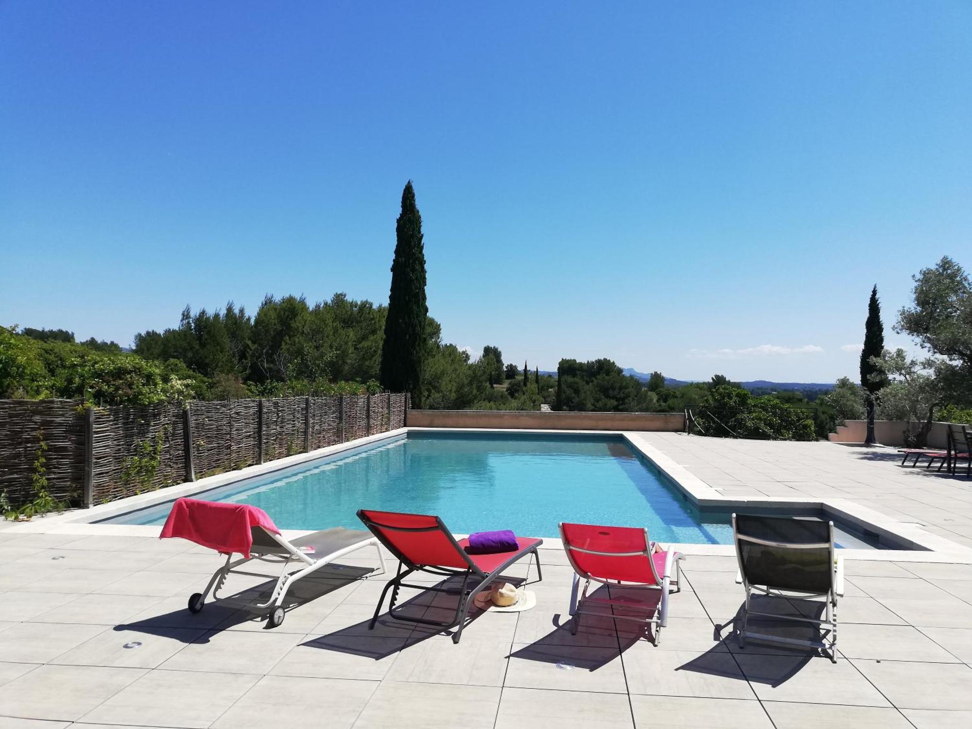 Les Garrigues De La Vallee Des Baux Paradou Bagian luar foto