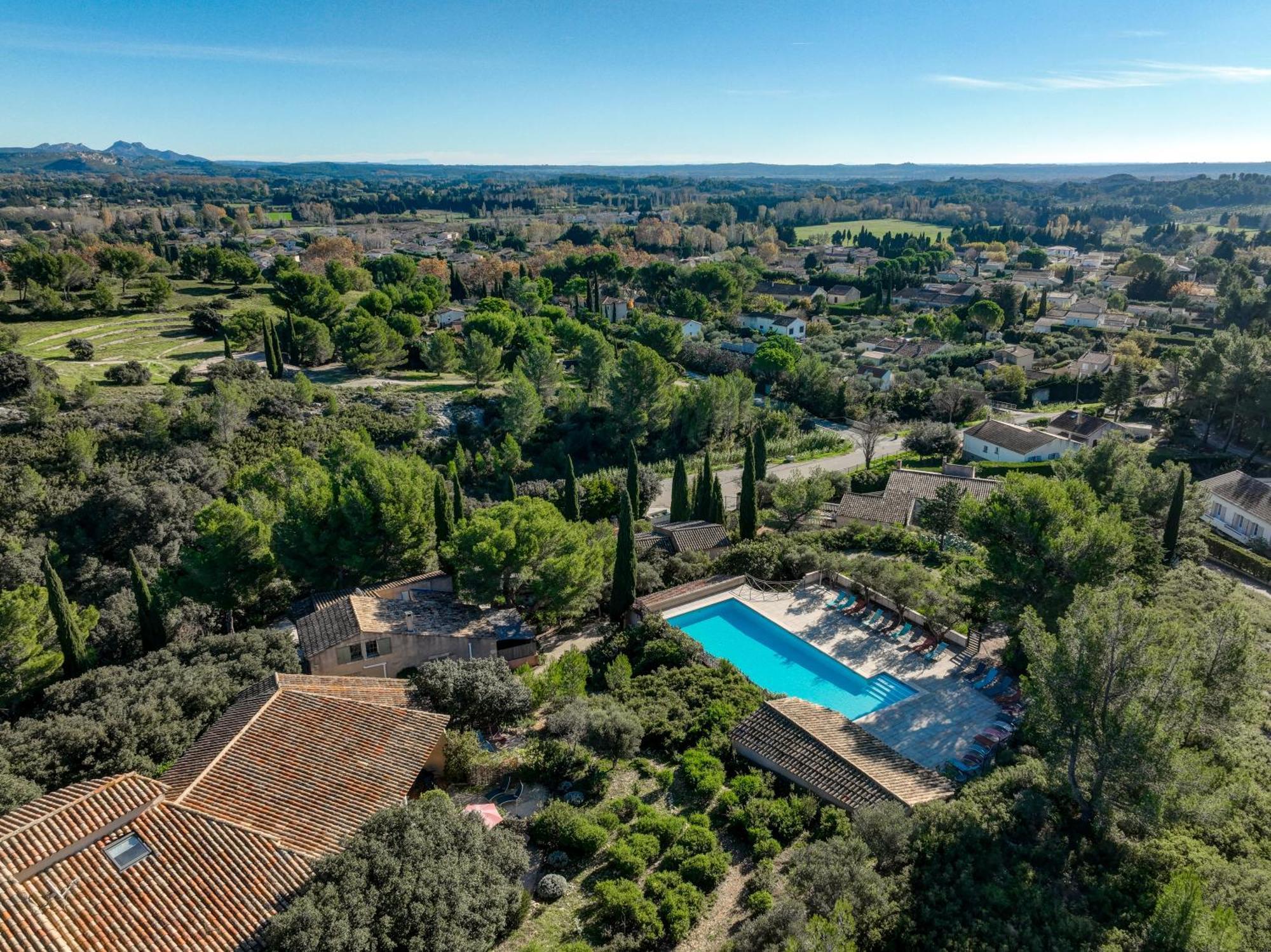 Les Garrigues De La Vallee Des Baux Paradou Bagian luar foto